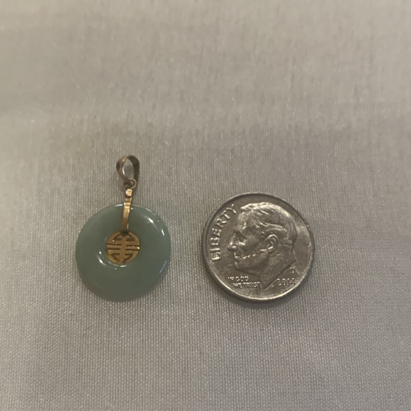 ❤️FINAL❤️Beautiful authentic green jade and 14k gold charm - Picture 6 of 6